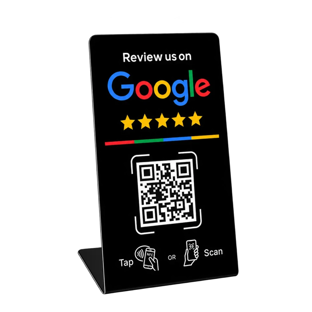 Zwarte review standaard met NFC-chip en QR-code voor Google-reviews